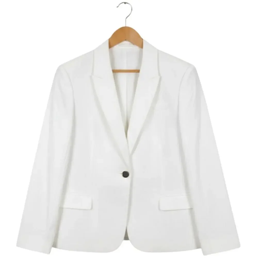 White House Black Market Classic White Blazer NWOT Size 4 Petite